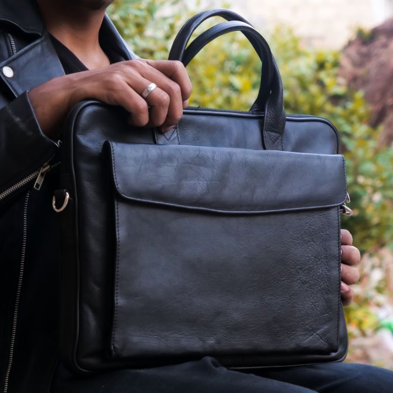 Parker Slim Leather Laptop Bag-Black - Image 8